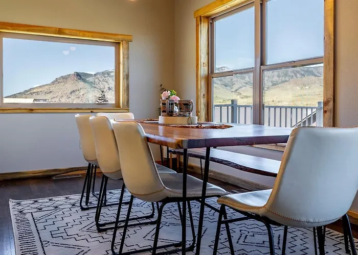 Dog-friendly With Panoramic Mountain Views In Wyoming Holiday home