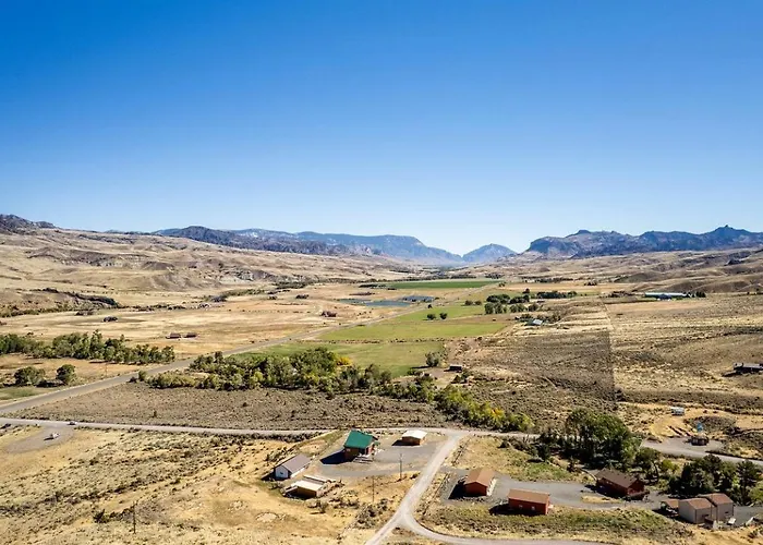 Dog-friendly With Panoramic Mountain Views In Wyoming